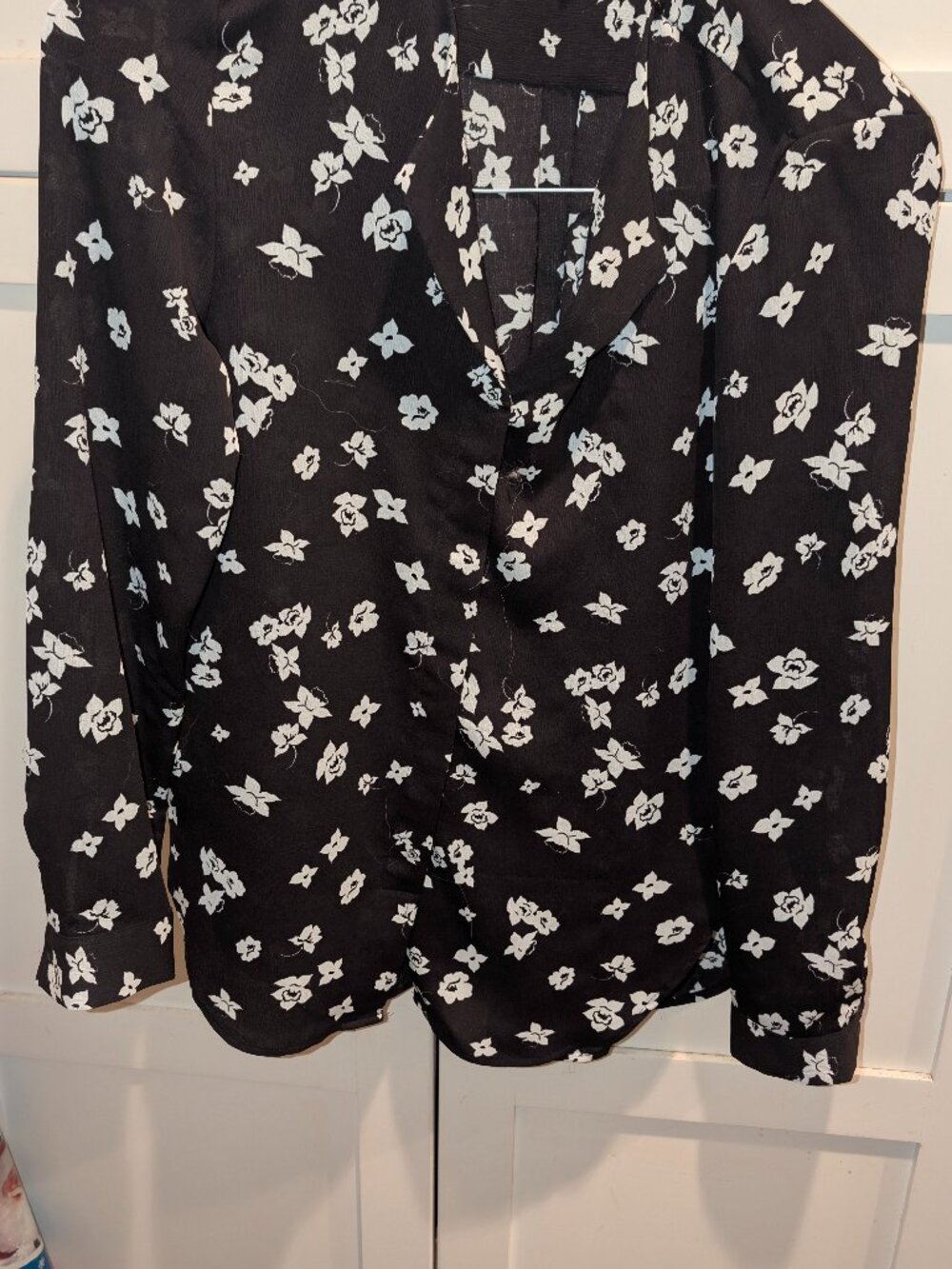 Lord Taylor Women's Petite Long Sleeve White Floral Print on Black Blouse